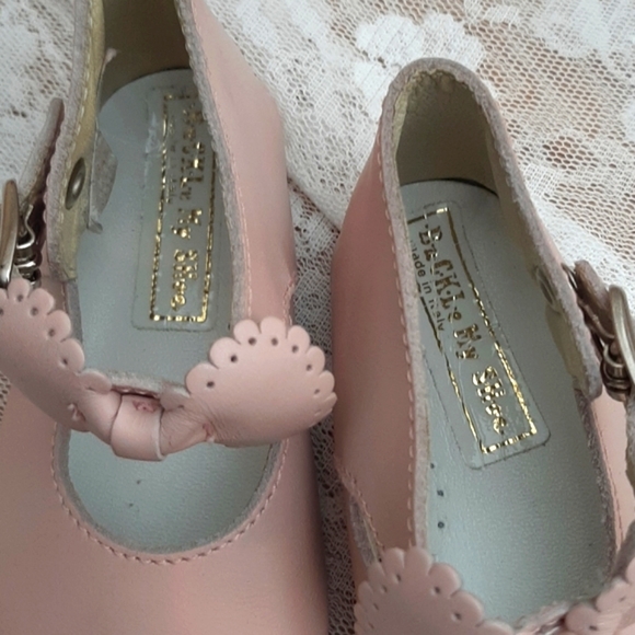 Pink bow baby shoes Buckle my Shoe - Picture 3 of 11
